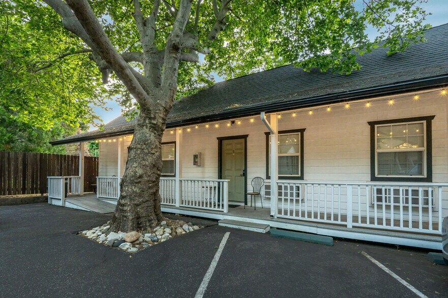 More Photos Of 816 W Main St, Grass Valley Hotel For Sale