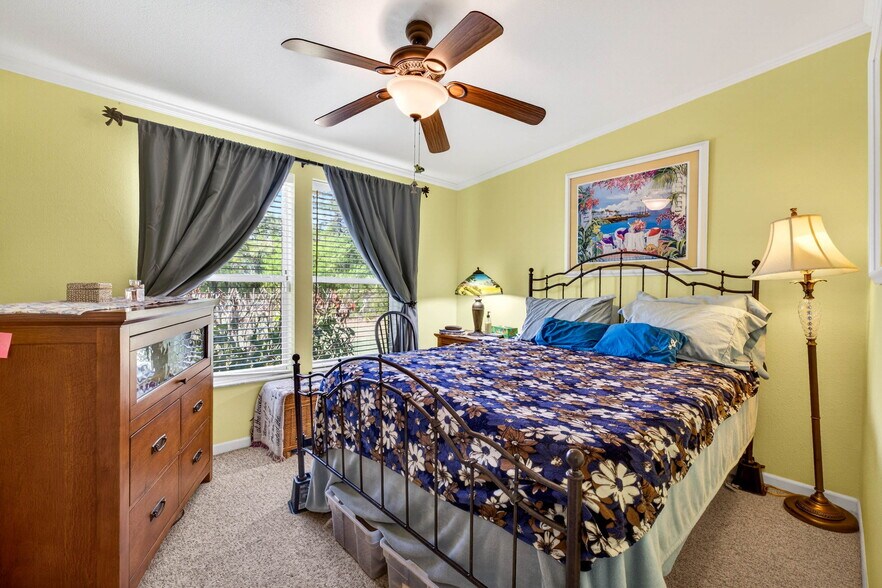 More Photos Of 3308 24th Ave SE, Ruskin Specialty For Sale