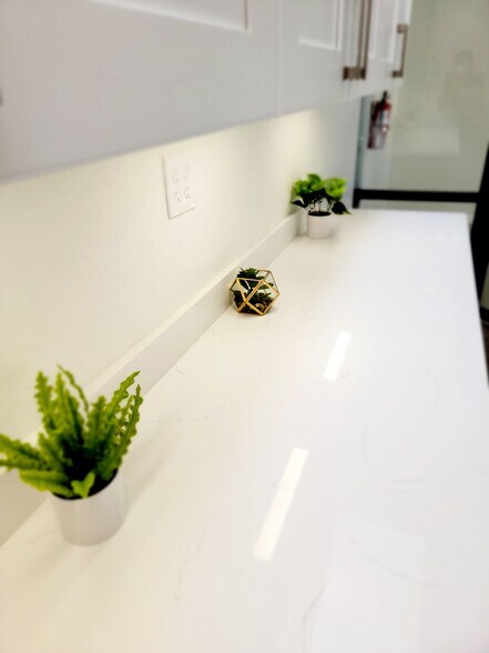 More Photos Of 3350 Scott Blvd, Santa Clara Office For Lease