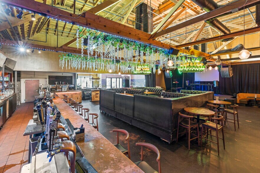 More Photos Of 419 E Main St, Ventura Restaurant For Sale