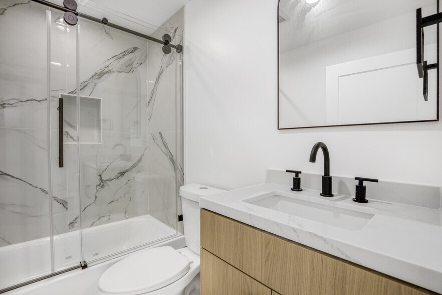 More Photos Of 10828 Hesby St, North Hollywood Apartments For Sale