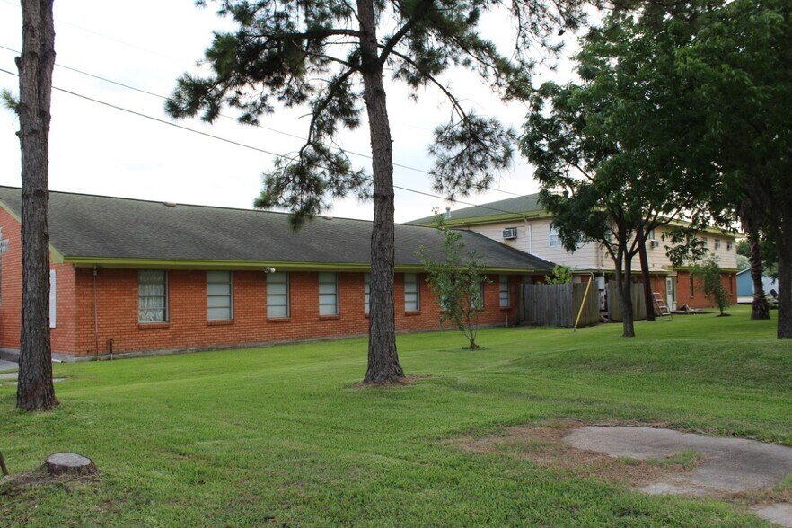 More Photos Of 308 Preston Ave, Pasadena Religious Facility For Sale
