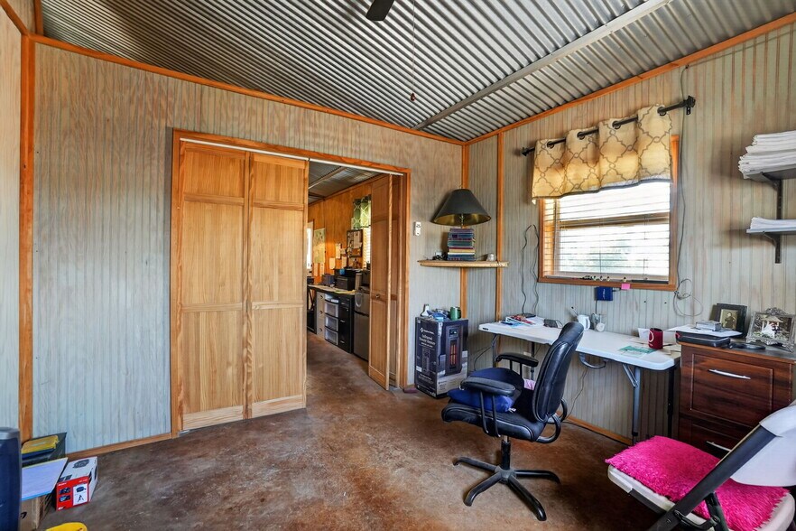 More Photos Of 3807 S County Road 1210, Midland Trailer Camper Park For Sale