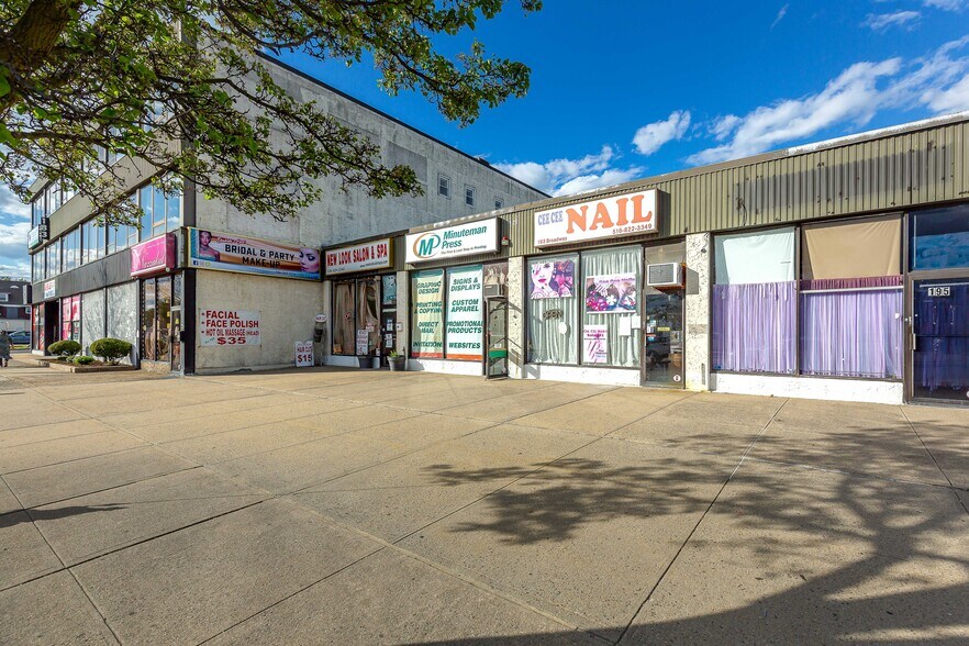 More Photos Of 183 S Broadway, Hicksville Office For Sale