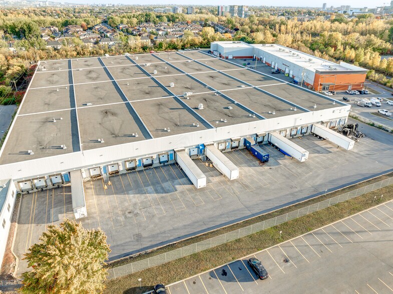 More Photos Of 666 Boul Saint-Martin O, Laval Office For Lease