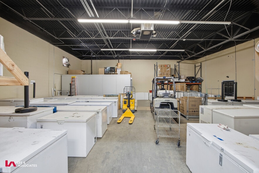 More Photos Of 5333 Bells Ferry Rd, Acworth Light Distribution For Sale