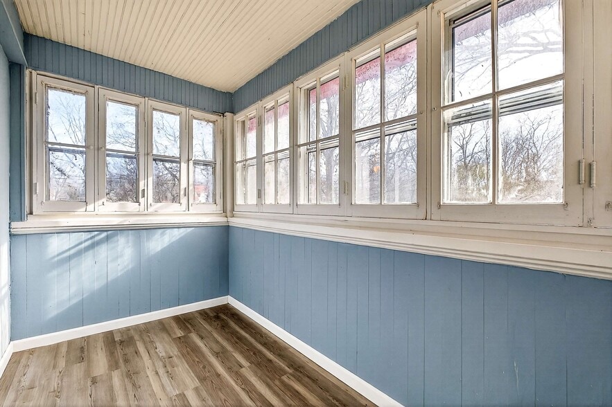 More Photos Of 408 NE Atlantic St, Tullahoma Flex For Sale