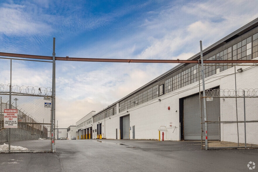 More Photos Of 18220 Liberty Ave, Jamaica Warehouse For Lease