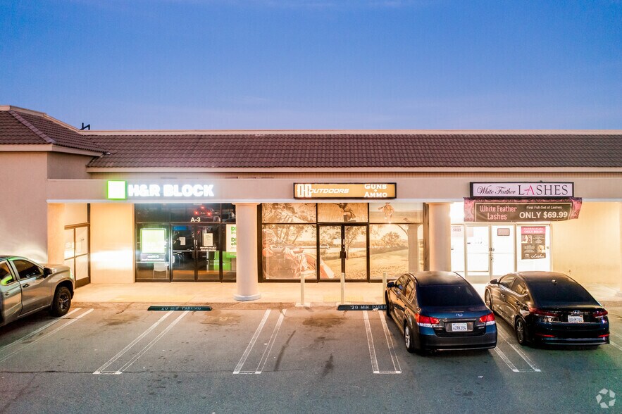 More Photos Of 2750 Harbor Blvd, Costa Mesa General Retail For Lease