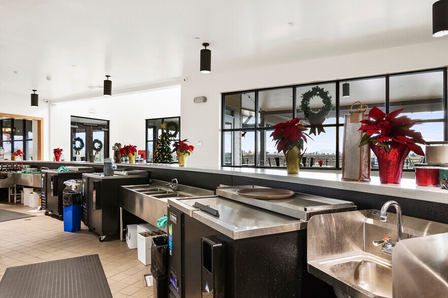 More Photos Of 40620 Calle Contento, Temecula Winery Vineyard For Sale