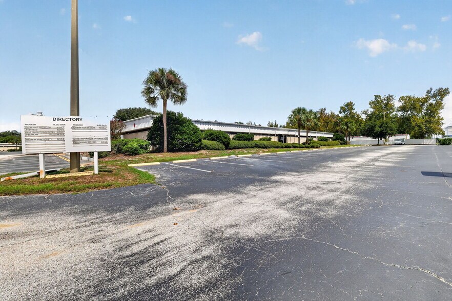 More Photos Of , Tavares Office For Sale