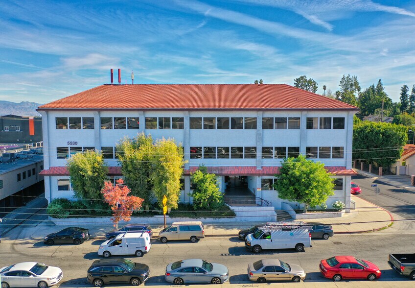 More Photos Of 5530 Corbin Ave, Tarzana Office For Lease