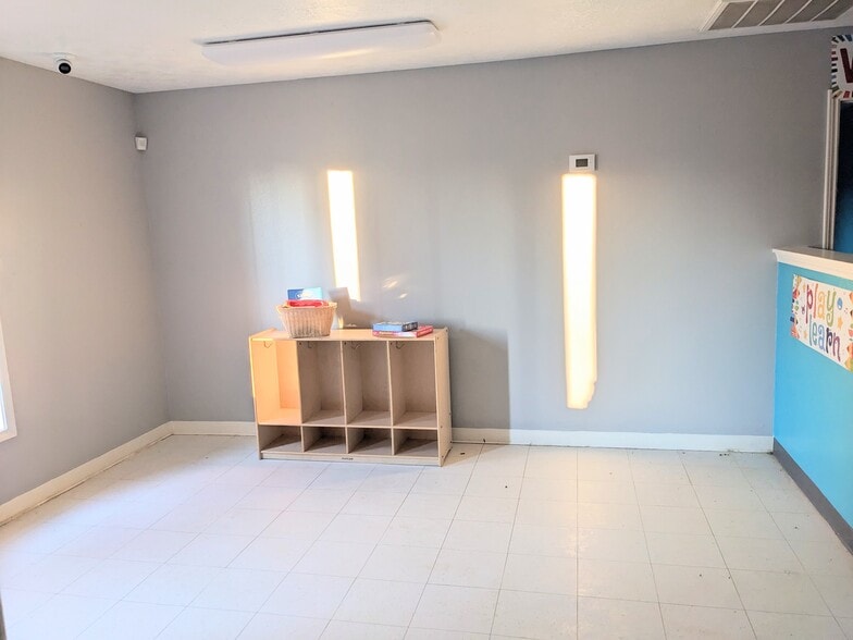 More Photos Of 3605 Amos st st, Houston General Retail For Lease