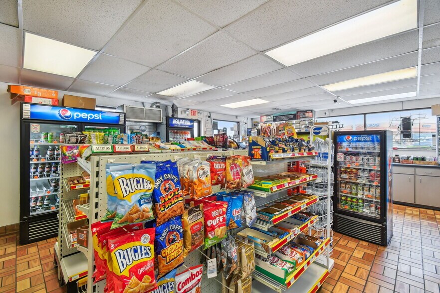 More Photos Of 2350 N Ponce De Leon Blvd, Saint Augustine Service Station For Sale