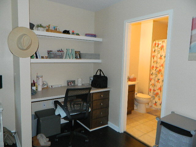 More Photos Of 1046 Terrace Dr, Marion Flex For Sale