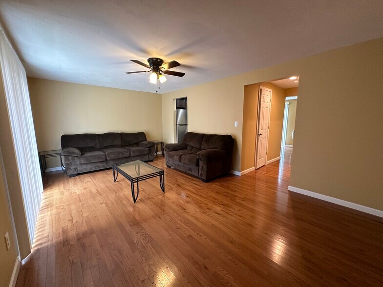 More Photos Of 205-274 Robert Dr, Syracuse Apartments For Sale