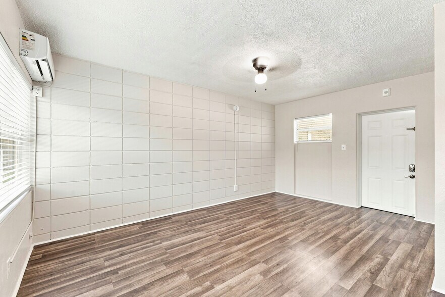 More Photos Of 425 2nd St N, Saint Petersburg Apartments For Sale