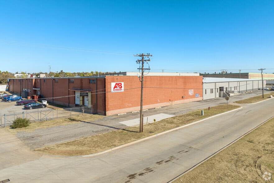 Primary Photo Of 5401 NW 4th St, Oklahoma City Warehouse For Lease