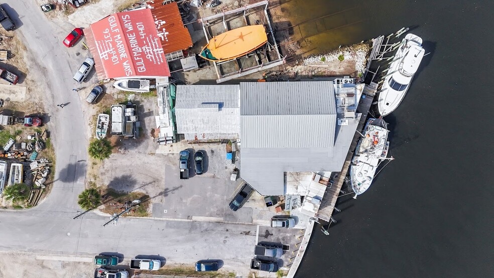 More Photos Of 1003 Roosevelt Blvd, Tarpon Springs Warehouse For Sale