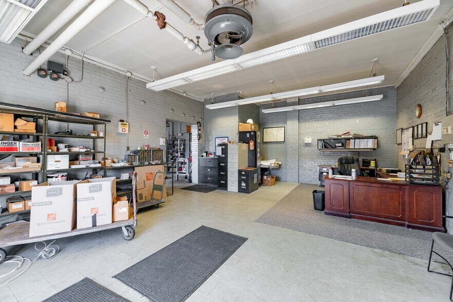More Photos Of 301 Mount Elliott St, Detroit Office Residential For Sale
