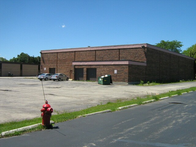 More Photos Of 405 S Washington Blvd, Mundelein Office For Sale