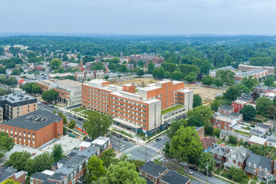 More Photos Of 250 College Ave, Lancaster Apartments For Lease