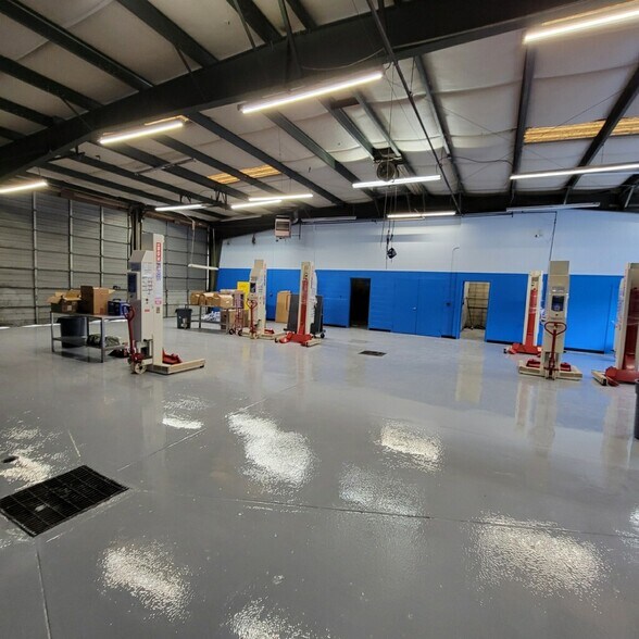 More Photos Of 925 Greensboro Dr SW, Atlanta Warehouse For Sale