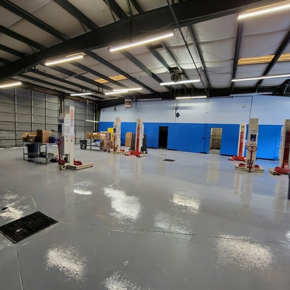 More Photos Of 925 Greensboro Dr SW, Atlanta Warehouse For Sale