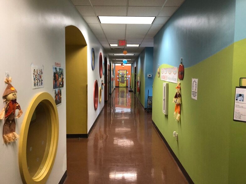 More Photos Of 5845 Campbellton Rd SW, Atlanta Daycare Center For Sale