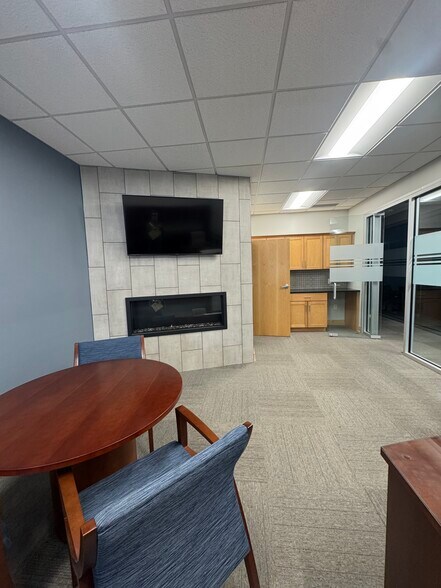 More Photos Of , Indianapolis Office For Sale