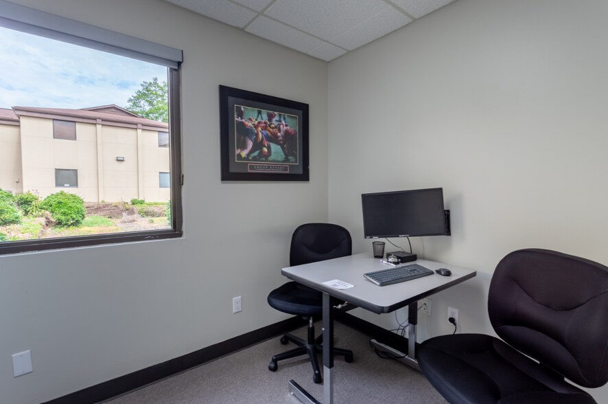 More Photos Of 2024 Arkansas Valley Dr, Little Rock Office For Sale