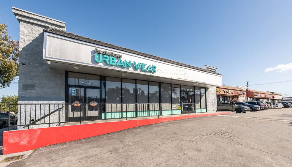 More Photos Of 114-134 N Gaffey St, San Pedro General Retail For Lease