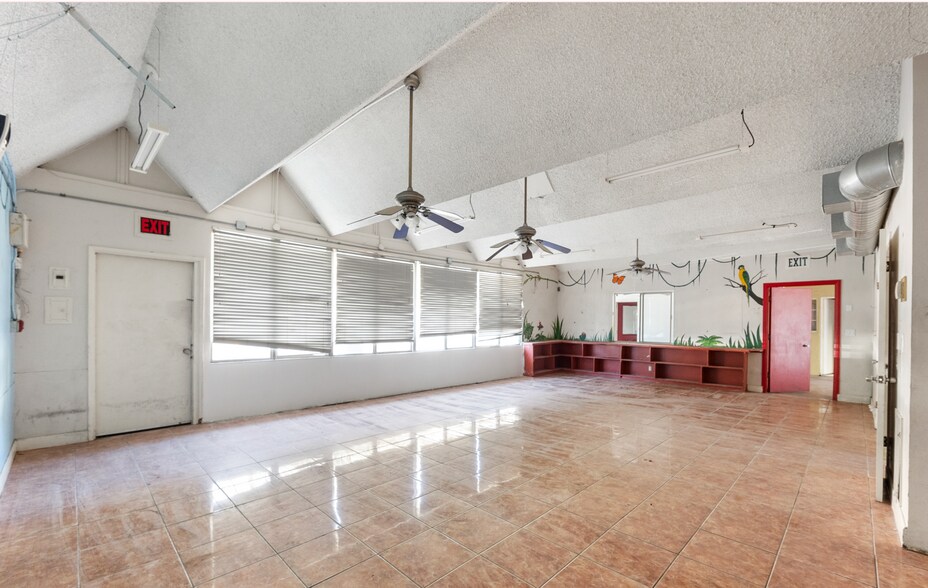More Photos Of 2124-2132 Hyperion Ave, Los Angeles Daycare Center For Sale