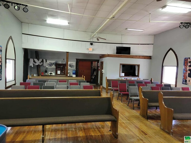 More Photos Of 423 George St, Sioux City Specialty For Sale