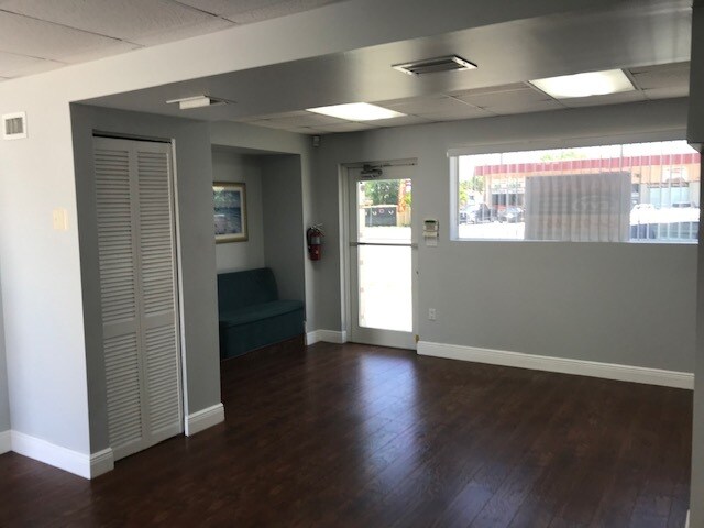 More Photos Of 6221 Pembroke Rd, Hollywood Office For Lease