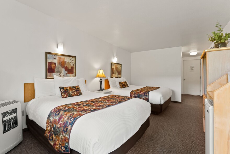 More Photos Of 8612 Washington 31 Hwy, Metaline Hotel For Sale