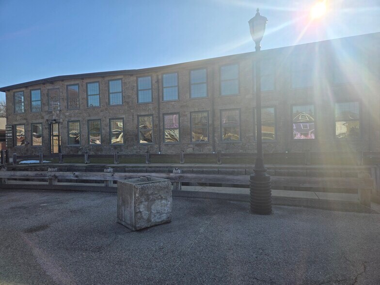 More Photos Of 1174 Kingstown Rd, South Kingstown Office For Lease