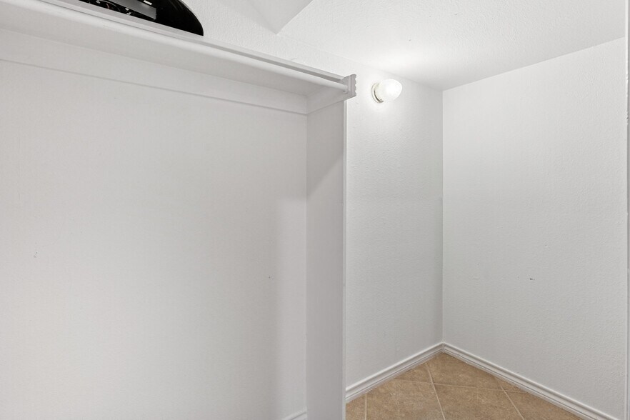 More Photos Of 1101 N Locust St, Denton Apartments For Sale