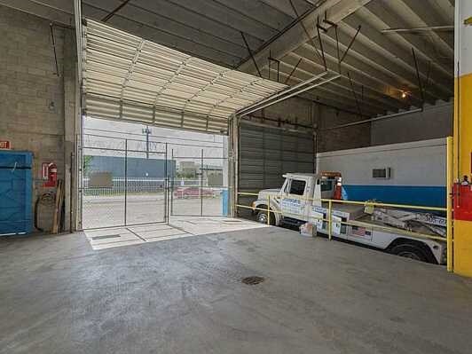 More Photos Of 995 NW 72nd St, Miami Warehouse For Lease