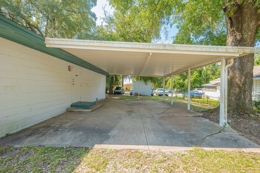 More Photos Of 5603 Stewart St, Milton Office For Sale