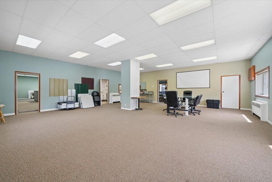 More Photos Of 21 Ann St, Brock Office For Sale