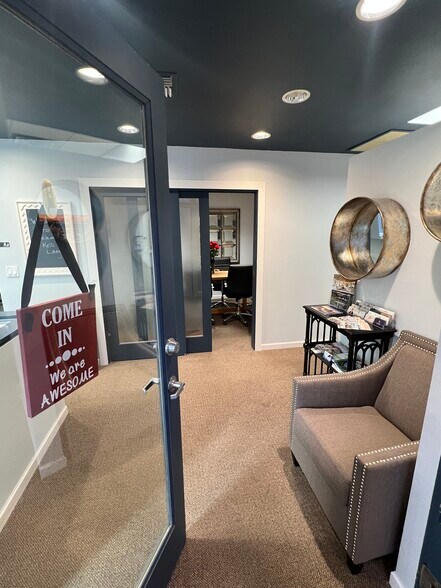 More Photos Of 819 Commercial Ave, Anacortes Office For Sale