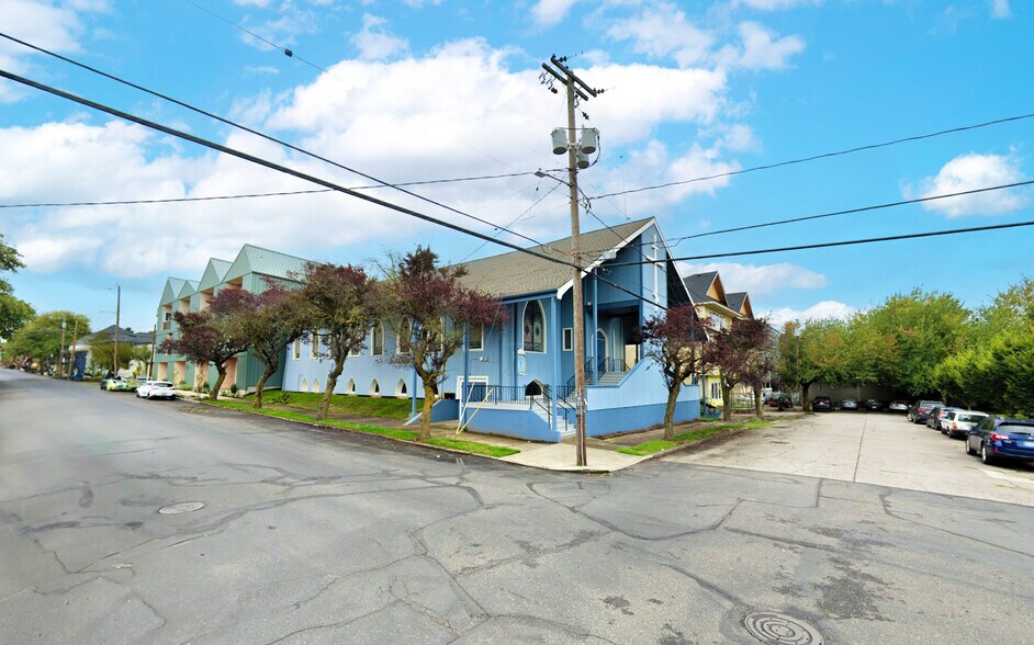 Primary Photo Of 4630 N Maryland Ave, Portland Religious Facility For Sale