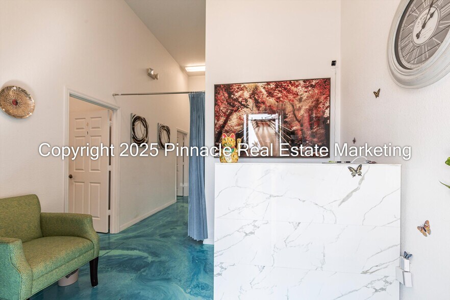 More Photos Of 24630 Sandhill Blvd, Punta Gorda Showroom For Sale