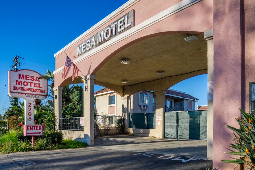 More Photos Of 2205 Harbor Blvd, Costa Mesa Hotel For Sale