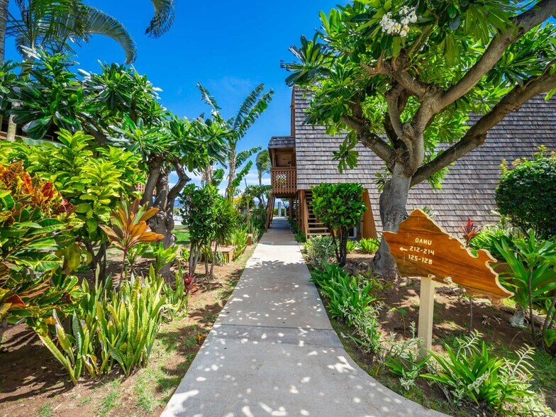 More Photos Of 1300 Kamehameha V Hwy, Kaunakakai Hotel For Sale
