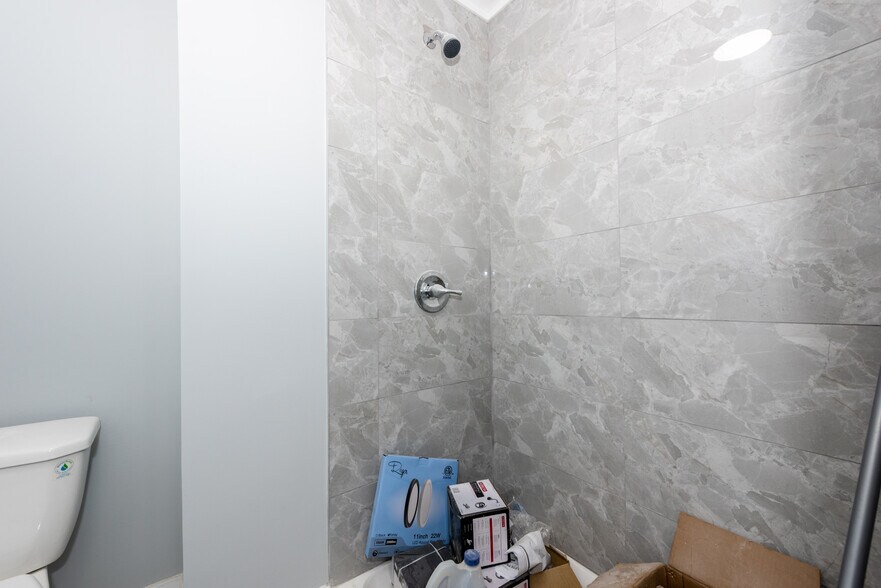 More Photos Of 808 Mcneill Rd NE, Calgary Apartments For Sale