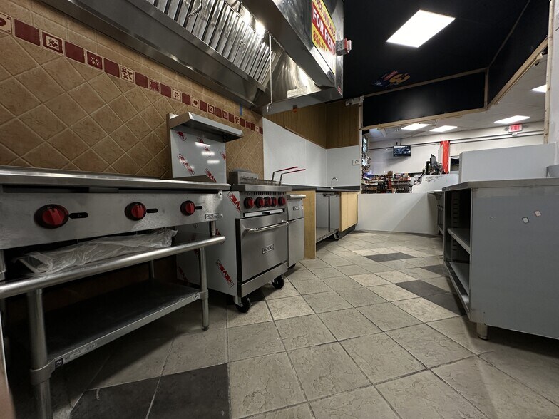 More Photos Of 3395 Schuylkill Rd, Spring City Service Station For Lease