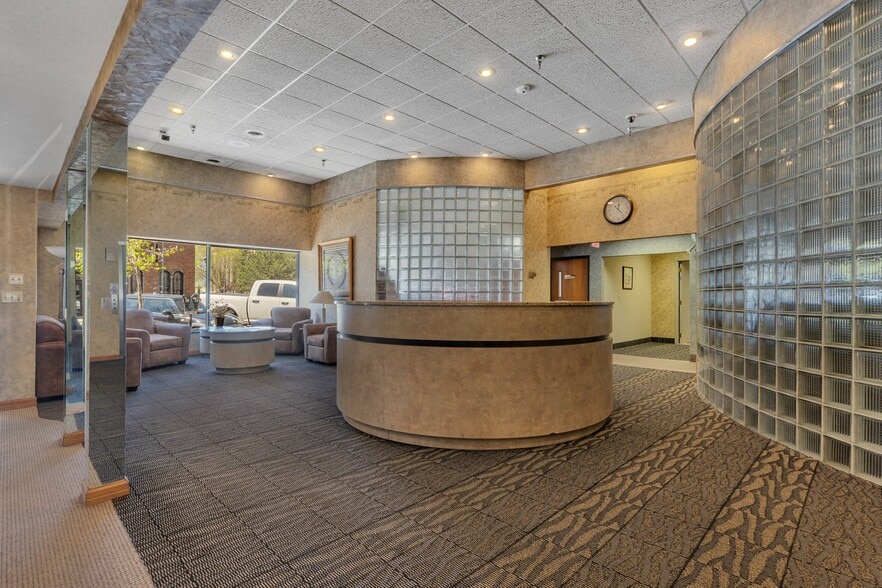More Photos Of 14 7th Ave N, Saint Cloud Office For Sale