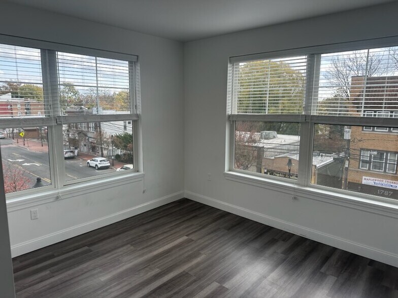 More Photos Of 1790 Springfield Ave, Maplewood Restaurant For Sale